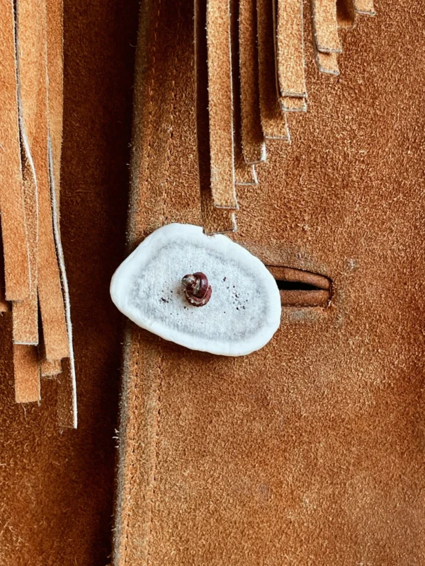 Stylish 1970s Fringe Leather Jacket – Authentic Tan Western Classic with Horn Buttons - Image 5